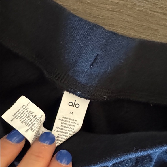 Alo Yoga Men’s Fleece Jogger Bundle - Picture 9 of 9